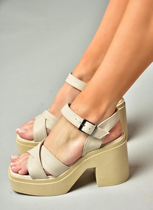 S996023009 Bej Kalın Topuklu Kadın Sandalet - Görsel 3