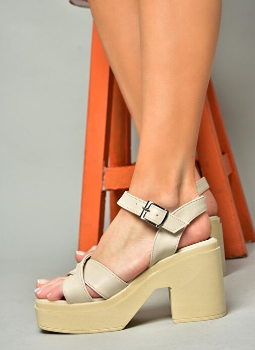 S996023009 Bej Kalın Topuklu Kadın Sandalet - Görsel 4