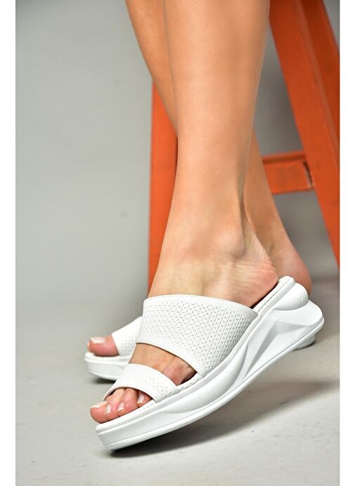 S713930309 Beyaz Kalın Tabanlı Kadın Terlik - Görsel 2