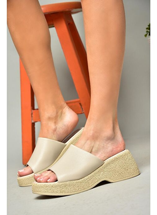 S996741209 Bej Kalın Tabanlı Kadın Terlik - Görsel 5