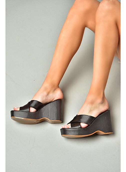 S250101409 Siyah Dolgu Tabanlı Kadın Terlik - Görsel 5