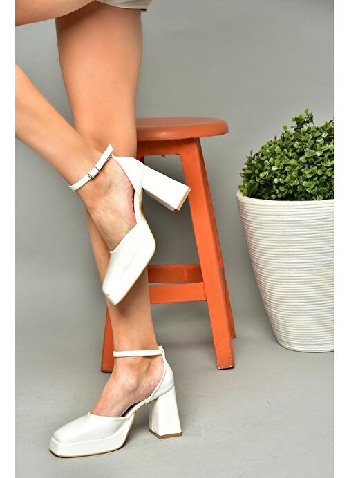 S282030308 Beyaz Rugan Kalın Topuklu Kadın Ayakkabı - Görsel 5