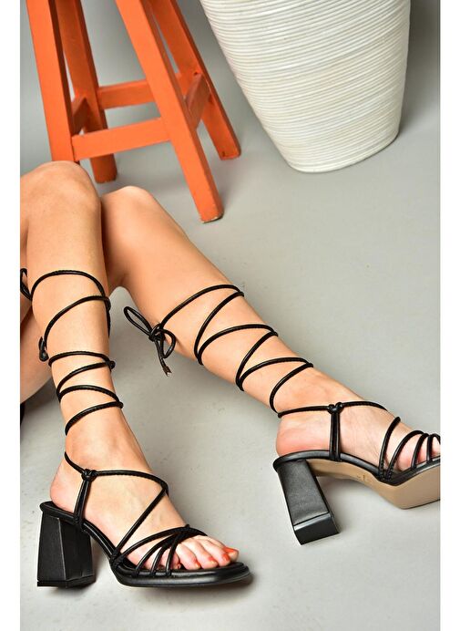 S282470509 Siyah Kalın Topuklu Bağlamalı Kadın Ayakkabı - Görsel 2
