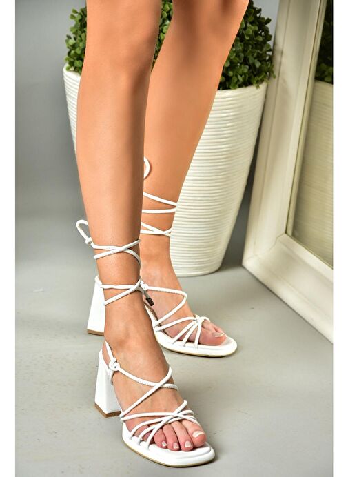 S282470509 Beyaz Kalın Topuklu Bağlamalı Kadın Ayakkabı - Görsel 3