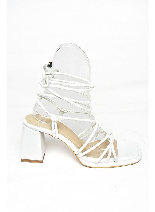 S282470509 Beyaz Kalın Topuklu Bağlamalı Kadın Ayakkabı - Görsel 6