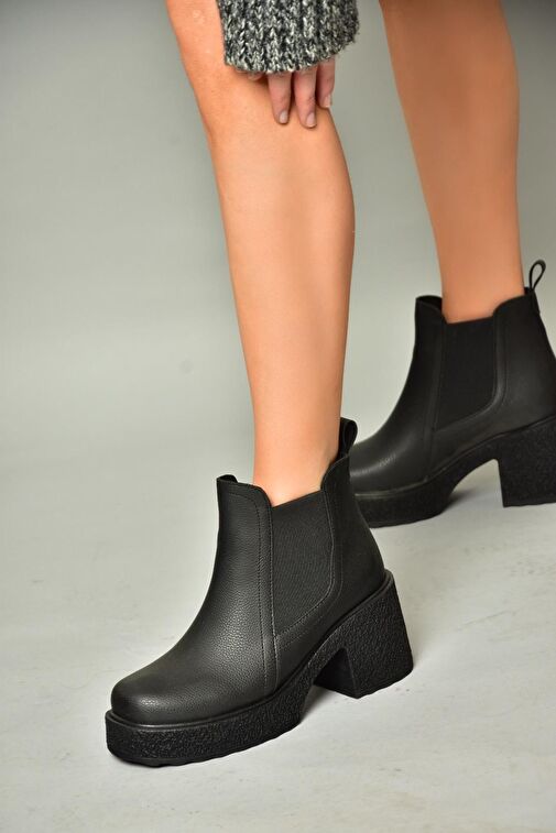T996220009 Siyah Kalın Topuklu Kadın Bot - Görsel 5