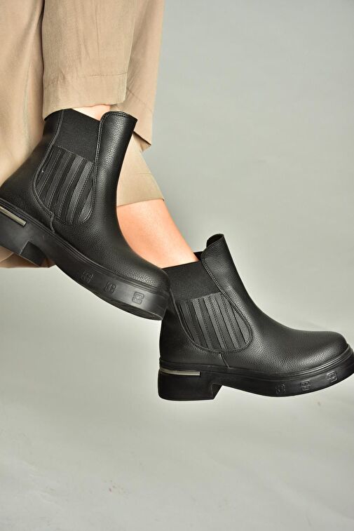 T996334009 Siyah Kalın Tabanlı Kadın Bot - Görsel 4