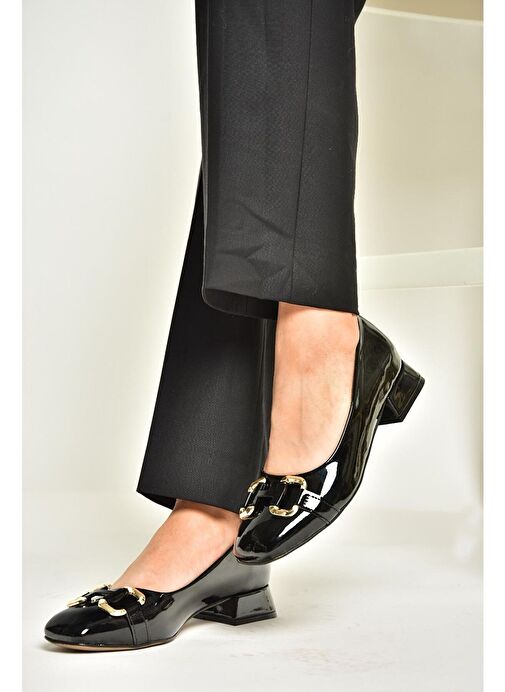 T590122808 Siyah Rugan Alçak Topuklu Kadın Ayakkabı - Görsel 4