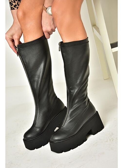 T272903009 Siyah Kalın Tabanlı Kadın Çizme - Görsel 4