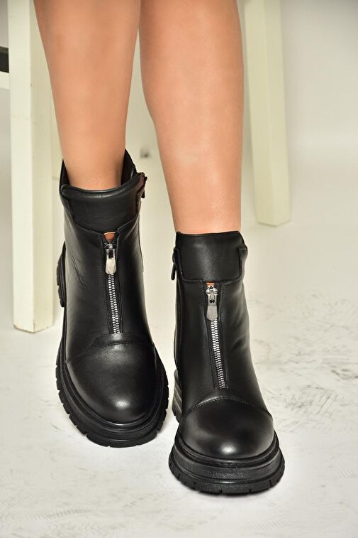 T555102203 Siyah Hakiki Deri Alçak Topuklu Kadın Bot - Görsel 4