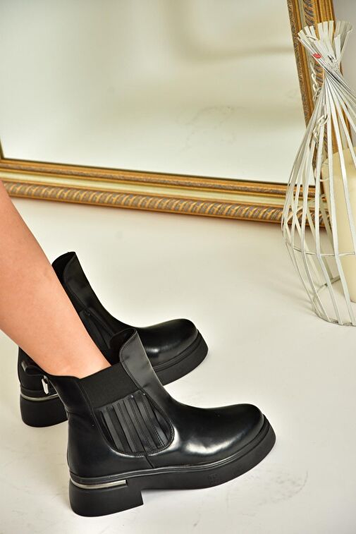 T996334008 Siyah Rugan Kalın Tabanlı Kadın Bot - Görsel 3