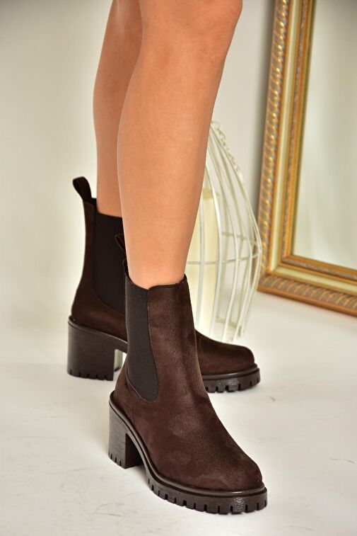 T726981602 Kahverengi Süet Lastikli Kalın Topuklu Kadın Bot - Görsel 3