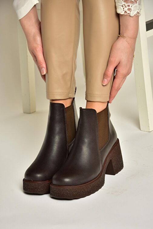 T996220009 Kahverengi Kalın Topuklu Kadın Bot - Görsel 4