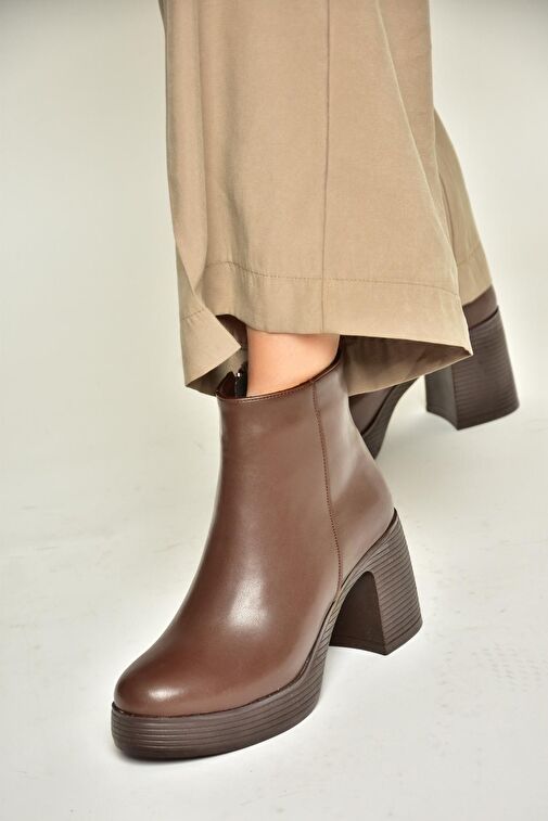 T820197409 Kahverengi Kalın Topuklu Kadın Bot - Görsel 3