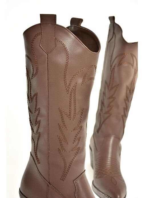 T404401209 Kahverengi Kovboy Model Kadın Çizme - Görsel 9