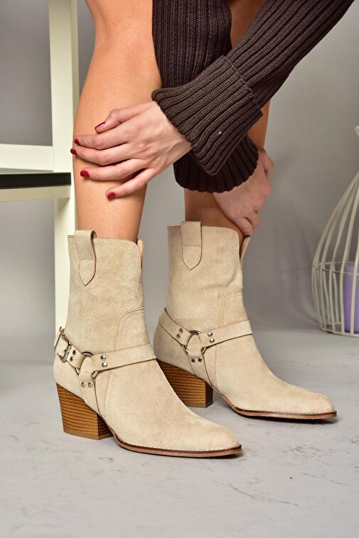 T296094002 Bej Süet Kovboy Model Kalın Tabanlı Kadın Bot - Görsel 3