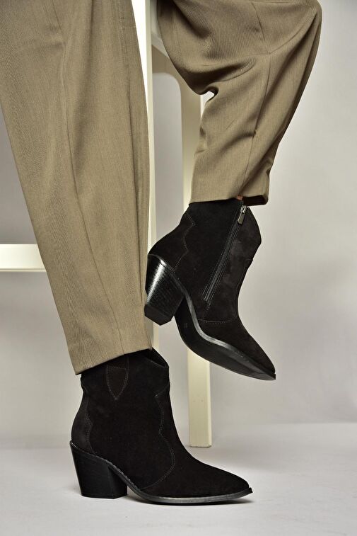 T380082502 Siyah Süet Kovboy Model Kalın Topuklu Kadın Bot - Görsel 2