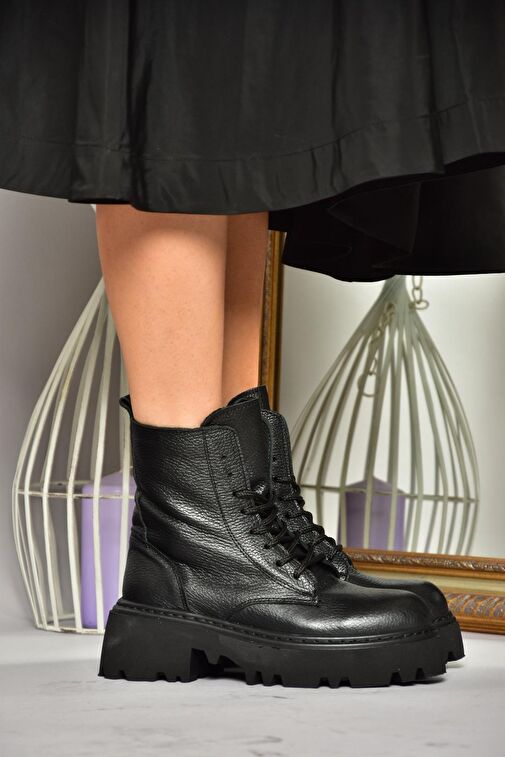 T380170003 Siyah Hakiki Deri Kalın Tabanlı Kadın Bot - Görsel 4