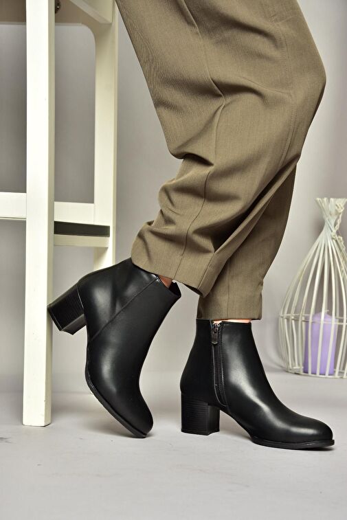 T820180009 Siyah Kalın Topuklu Kadın Bot - Görsel 2