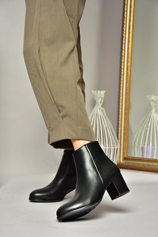 T820180009 Siyah Kalın Topuklu Kadın Bot - Görsel 3