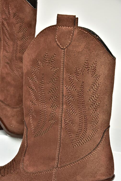 T267655002 Kahverengi Süet Kalın Topuklu Kadın Bot - Görsel 7