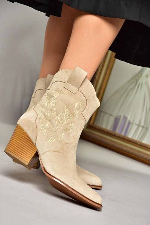 T296112002 Bej Süet Kalın Topuklu Kadın Bot - Görsel 2