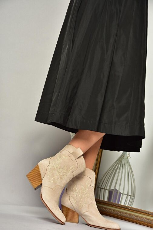 T296112002 Bej Süet Kalın Topuklu Kadın Bot - Görsel 5
