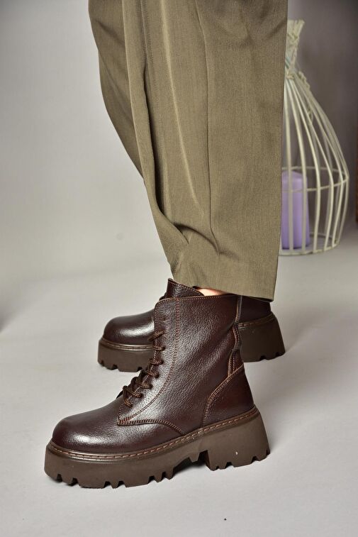 T380170003 Kahverengi Hakiki Deri Kalın Tabanlı Kadın Bot - Görsel 4