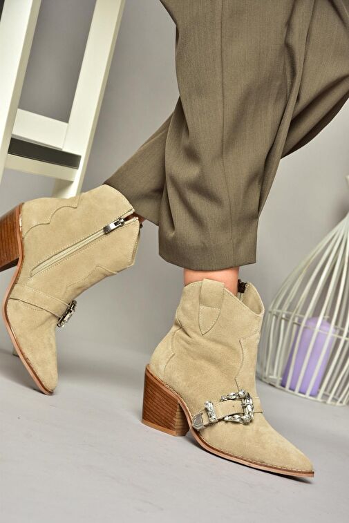 T380395002 Bej Süet Taş Detaylı Kadın Bot - Görsel 4