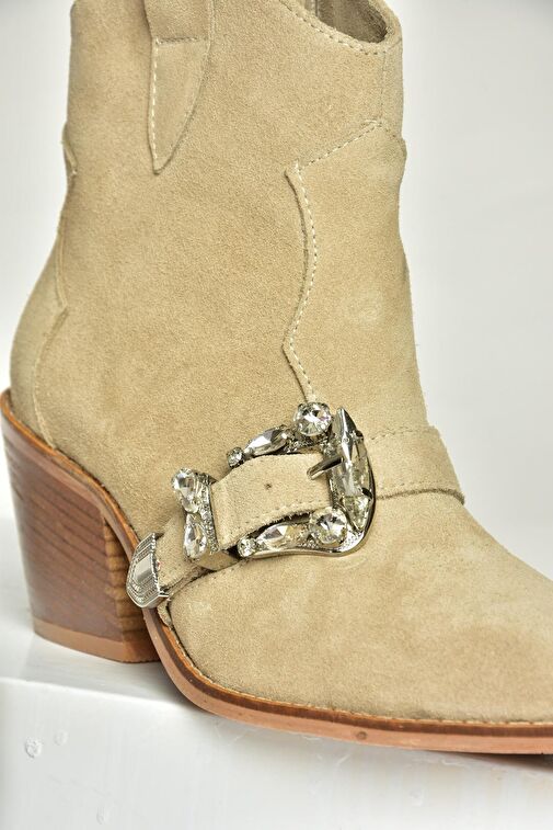 T380395002 Bej Süet Taş Detaylı Kadın Bot - Görsel 9