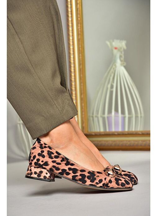 T590229604 Leopar Kumaş Alçak Topuklu Kadın Ayakkabı - Görsel 6