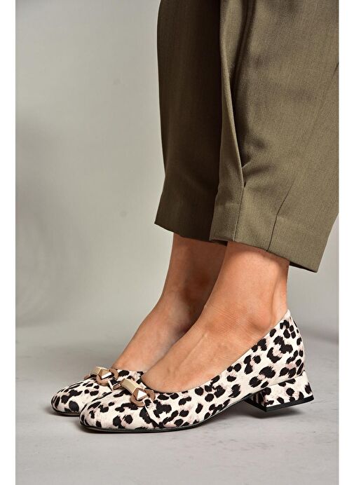 T590229604 Bej Kumaş Alçak Topuklu Kadın Ayakkabı - Görsel 4