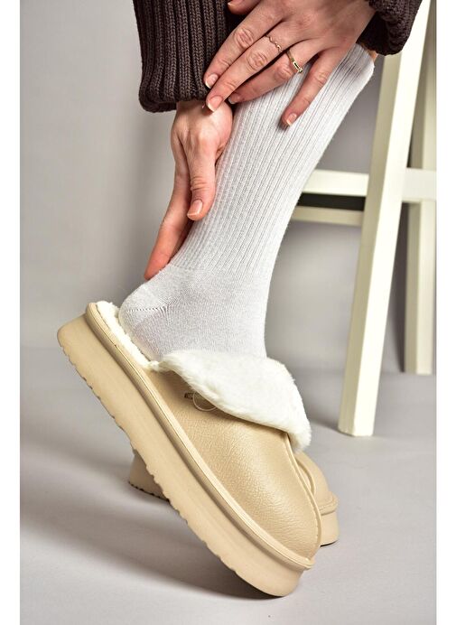 T918264209 Bej İçi Peluş Kadın Terlik - Görsel 2