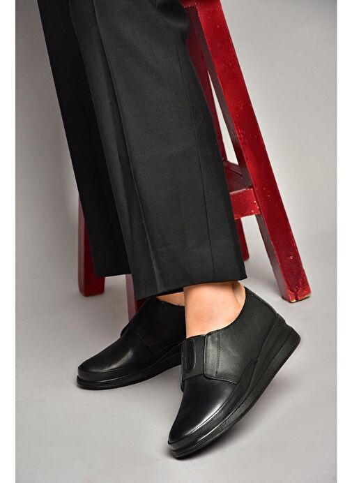 U555301103 Siyah Hakiki Deri Comfort Ortopedik Taban Kadın Ayakkabı - Görsel 5