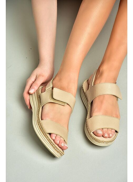 U555240603 Bej Hakiki Deri Kadın Sandalet - Görsel 5