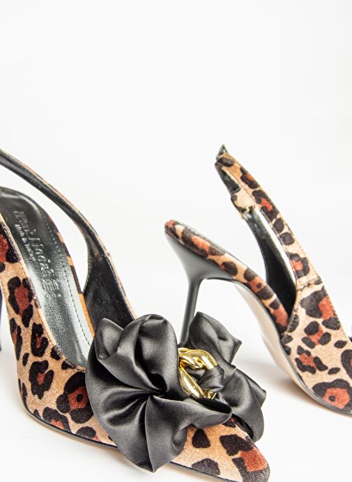 U820091702 Leopar Süet Fiyonlu İnce Topuklu Kadın Ayakkabı - Görsel 8