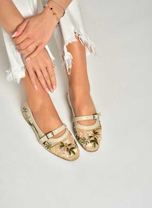 U241793015 Bej File Çiçek Motifli Kadın Babet - Görsel 3