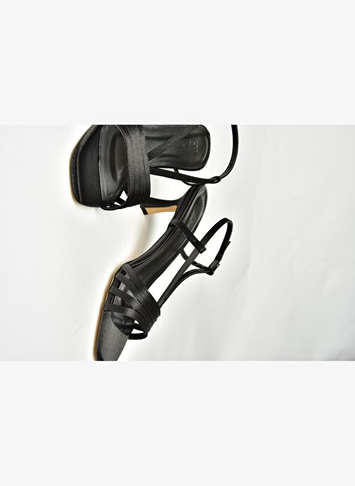 U569519604 Siyah Kumaş Alçak Topuklu Kadın Ayakkabı - Görsel 7