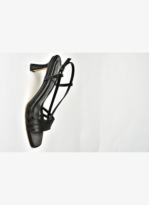 U569519604 Siyah Kumaş Alçak Topuklu Kadın Ayakkabı - Görsel 9