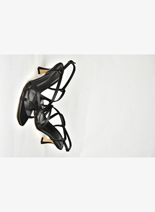 U569519704 Siyah Kumaş Alçak Topuklu Kadın Ayakkabı - Görsel 6