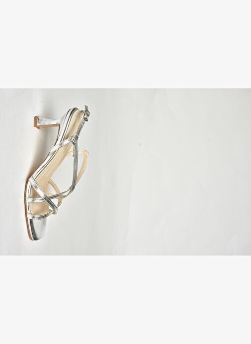 U569519709 Gümüş Alçak Topuklu Kadın Ayakkabı - Görsel 7