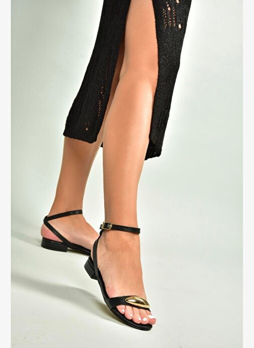 U726017209 Siyah Alçak TopuklU Kadın Sandalet - Görsel 3
