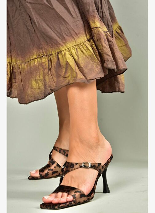 U590034404 Siyah/Leopar Kumaş Topuklu Kadın Terlik - Görsel 4
