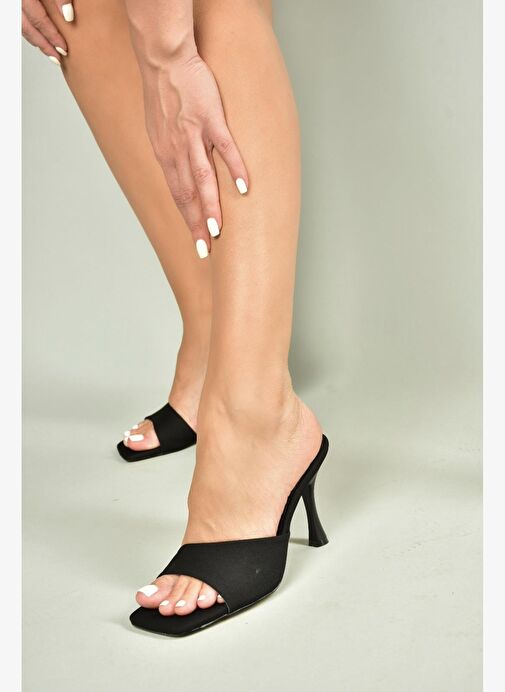U590149604 Siyah Kumaş Topuklu Kadın Terlik - Görsel 5