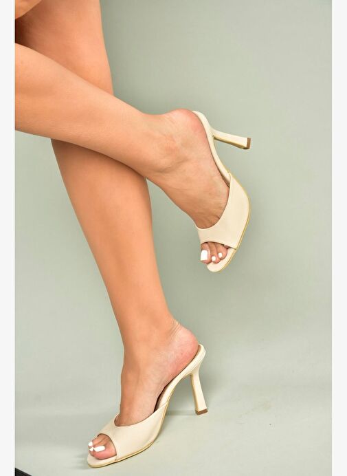 U997062804 Bej Kumaş İnce Topuklu Kadın Terlik - Görsel 5