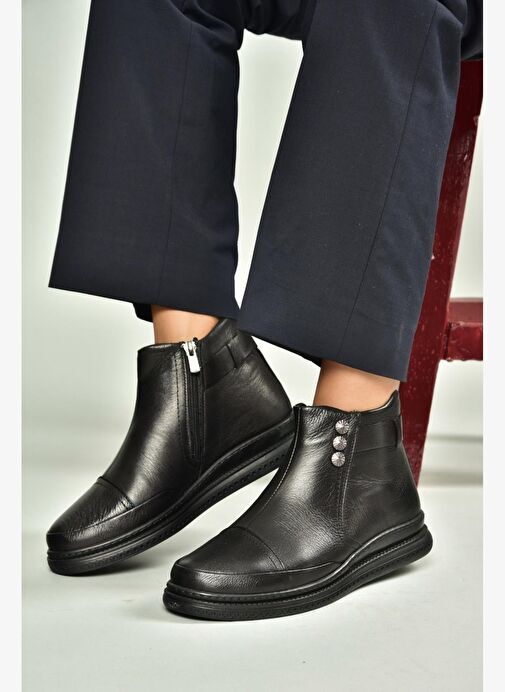 V555070403 Siyah Hakiki Deri Kadın Bot - Görsel 5
