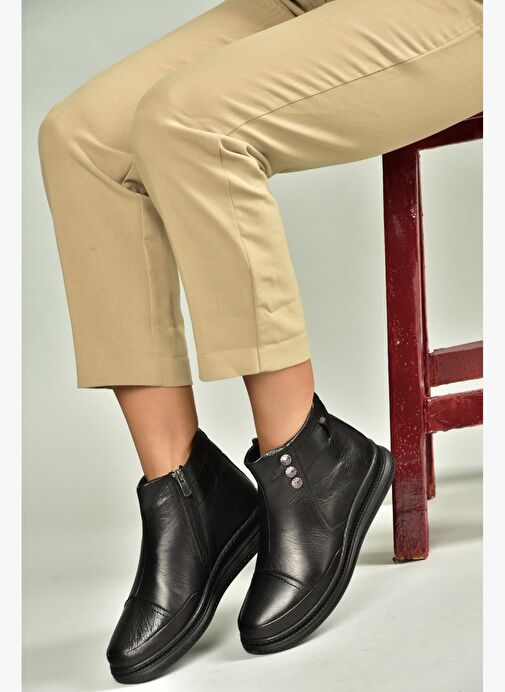 V555070403 Siyah Hakiki Deri Kadın Bot - Görsel 4