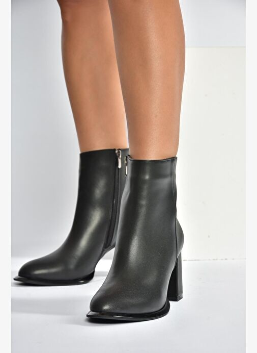 V590166309 Siyah Kalın Topuklu Klasik Kadın Bot - Görsel 3