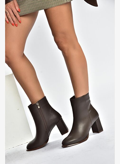 V590166309 Kahverengi Kalın Topuklu Klasik Kadın Bot - Görsel 2