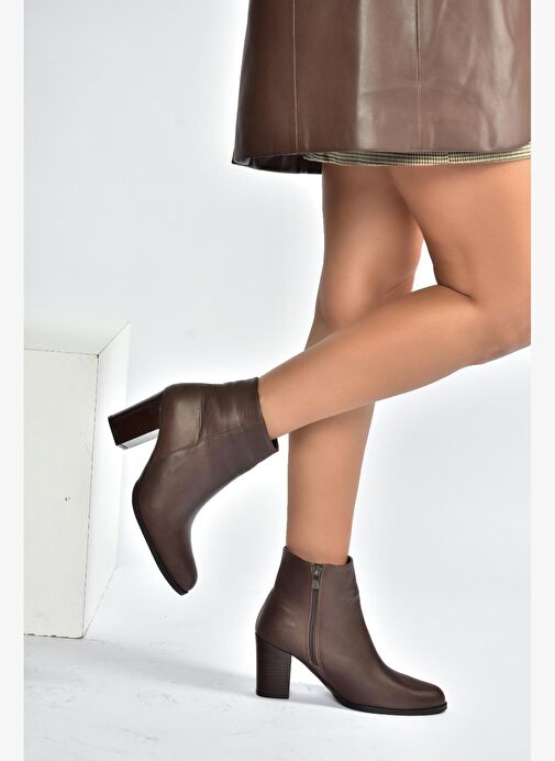 V398300303 Kahverengi Hakiki Deri Kalın Topuklu Kadın Bot - Görsel 5